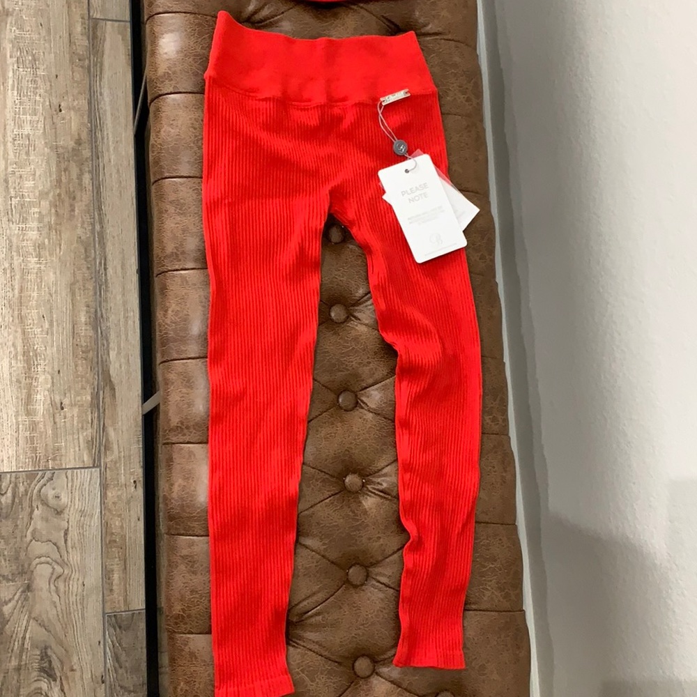Bombshell Seamless Leggings, Size XS/S, Red, NWT